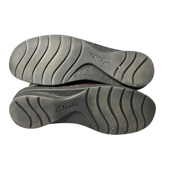 Clark’s Women’s Leather Upper‎ Side Zip Brown Bootie Size 8M - Picture 7 of 8